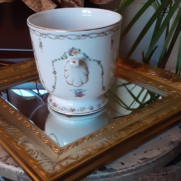 Vintage Mid 20th Century European Style Cachepot - Picture 8 of 9